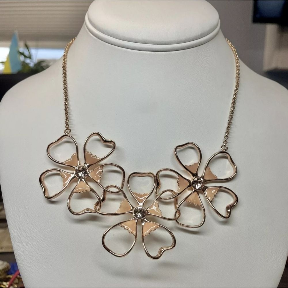 Ted Baker Statement Necklace Rose Gold Flower Crystal Signed EUC - Picture 4 of 9